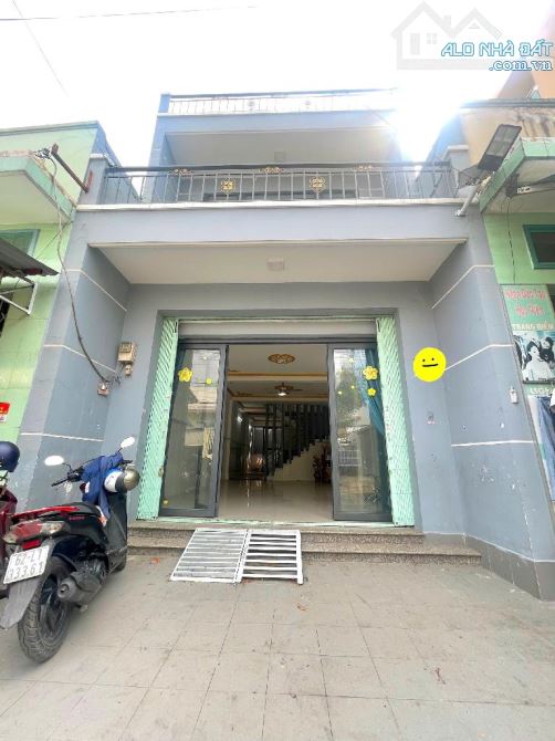 Chỉ 6 tỷ - bán nhà 2 tầng - 100m2 - 5x20 - Mặt tiền kinh doanh ngay Tên Lửa - gần Aeon BT - 1