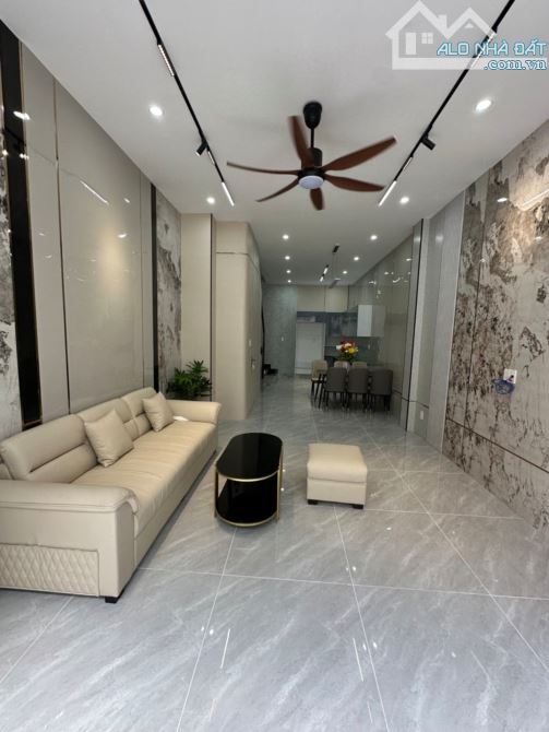 NHÀ GÒ VẤP, HXH THÔNG, 3 TẦNG, 2 SÂN THƯỢNG VIP, MỚI HIỆN ĐẠI, THIẾT KẾ SANG TRỌNG - 1