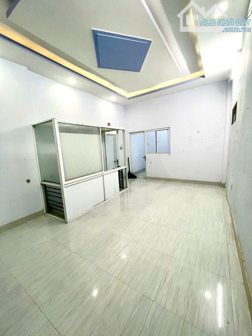 Nhà 2 tầng gần biển đường Tháp Bà - Vĩnh Hải, DT đất 65m ngang 7, có 4PN - 1