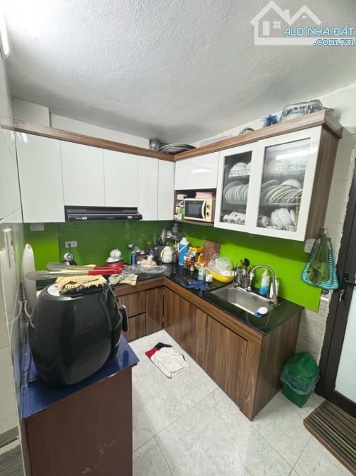 BÁN NHÀ PHỐ HOA LÂM VIỆT HƯNG 40M2 3 TẦNG, GẦN Ô TÔ - 1