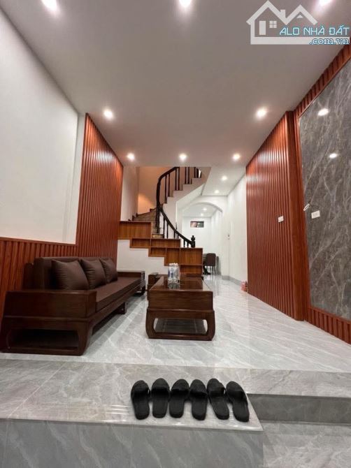 SIÊU PHẨM NHÀ PHỐ ĐẸP, GIÁP BÁT  Dt 40M2 4 Tâng Gi.á 8.98 T.ỷ  NHÀ ĐẸP NGÕ THÔNG CÁC NGẢ K - 1