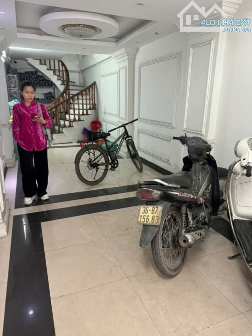 Phú Diễn 40m. 6 tầng. Ô tô chạy vòng quanh. Kinh doanh đỉnh. 7,6 tỷ - 12