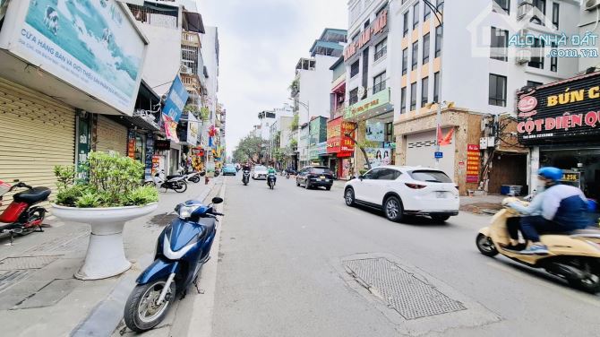BÁN NHÀ MP BẠCH MAI-Q.HBT-VỊ TRÍ ĐẸP NHẤT PHỐ-KD ÁC LIỆT 110.8 m2-3 TẦNG- MT 3,9m-37.5 TỶ - 2