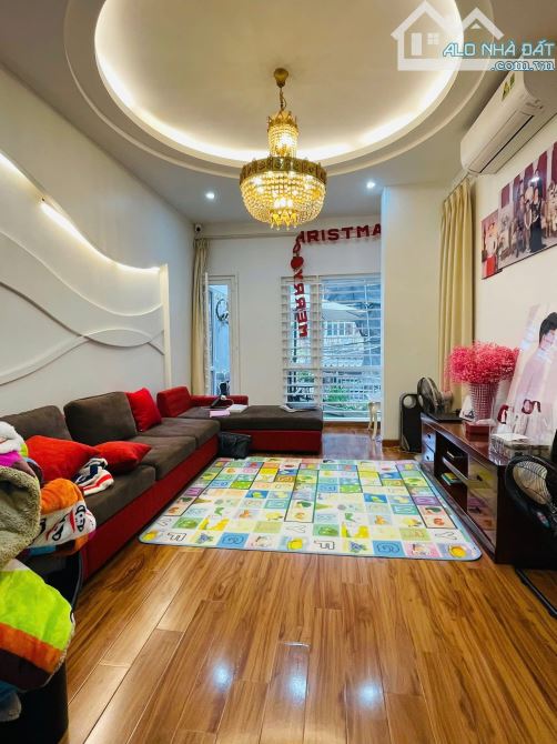 BÁN NHÀ LÔ GÓC THỊNH HÀO, ĐỐNG ĐA – NGÕ NHƯ PHỐ- Ô TÔ TRÁNH – KD SIÊU  - NHỈNH 17 TỶ - 2