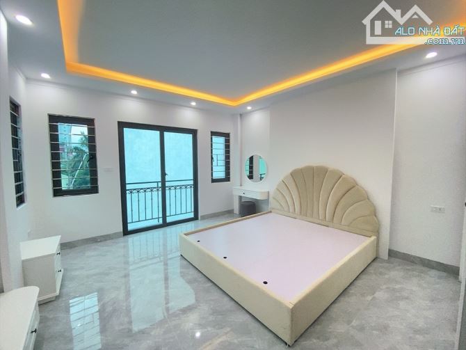Siêu Cực Hiếm Quang Trung Hà Đông 50m2 5 tầng ô tô đỗ cửa thang máy mặt tiền 4m chỉ 9.1 tỷ - 2