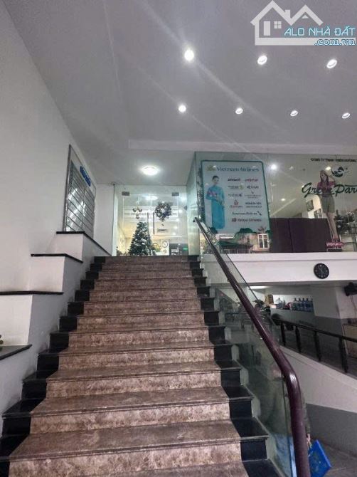 Mặt phố Trần Quốc Toản 263m2, 11 tầng, mt 9m, 220 tỷ tòa nhà văn phòng dòng tiền 6 tỷ/năm - 2