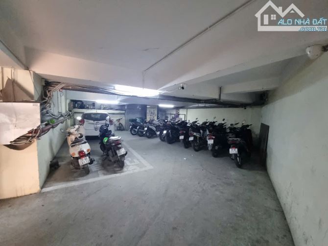 Cho thuê nhà mặt phố cầu giấy, Dt 260m, mt 15m, 4 tầng, thông sàn, thang máy, PCCC - 2