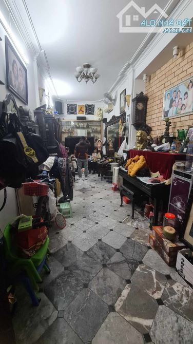 8 tỷ nhà 5 tầng Phố Bùi Thị Xuân 30m2,5 tầng, mặt tiền 3m, ô tô Kdoanh đắc địa. - 2