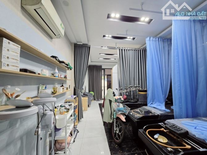 MẶT TIỀN ĐƯỜNG NGAY CẦU CHỮ Y - GIÁP Q1 - 4 TẦNG BTCT 56M2 - 9.5 TỶ - 2