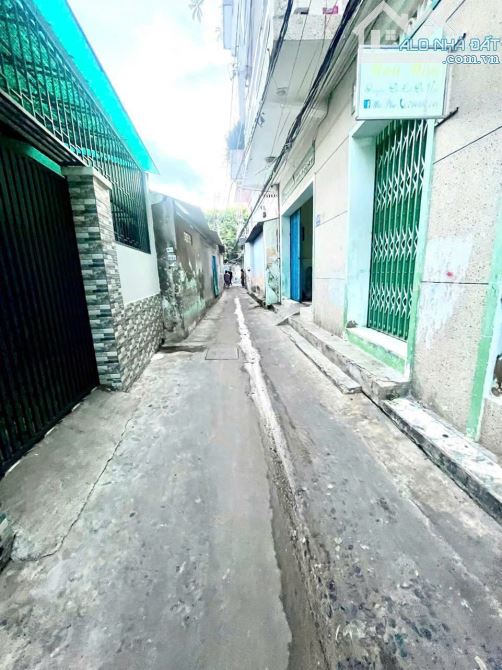 Nhà 2 tầng gần biển đường Tháp Bà - Vĩnh Hải, DT đất 65m ngang 7, có 4PN - 2