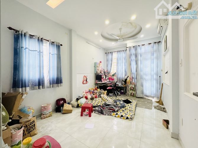 Nguyễn Thanh Tuyền ngay chợ Phạm Văn Hai Tân Bình 42M2 4 TẦNG 4PN  6 TỶ xíu - 2