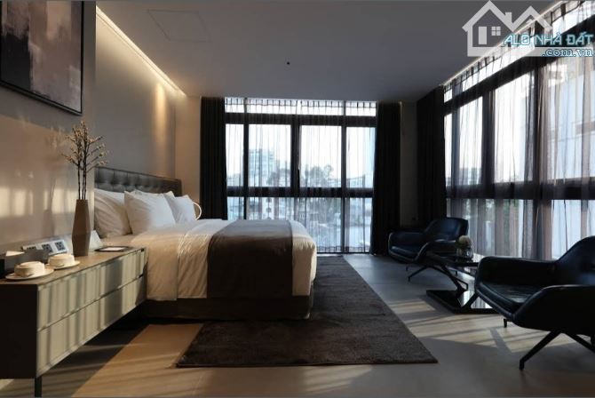 Cho thuê khách sạn 46 phòng mặt tiền ngay chợ Bến Thành Quận 1