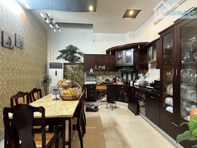 Bán nhà mặt tiền, Đường số 2, Phường Tân Kiểng, Quận 7. 54m2 - Nở hậu - 4 tầng. - 2