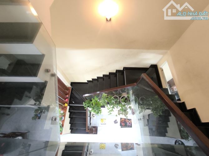 NHÀ MỚI ĐẸP 3 TẦNG HẺM NHỰA 6M NGAY TRẦN THỊ NĂM QUẬN 12 NHỈNH 5 TỶ. - 3