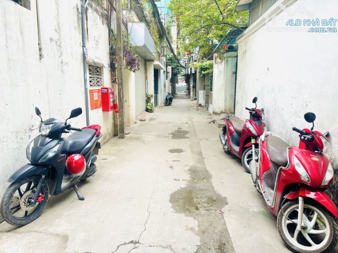 Bán nhà 3 tầng mặt ô tô thông đường hoàng mai - 3