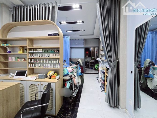 MẶT TIỀN ĐƯỜNG NGAY CẦU CHỮ Y - GIÁP Q1 - 4 TẦNG BTCT 56M2 - 9.5 TỶ - 3