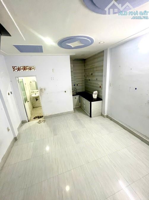 Nhà 2 tầng gần biển đường Tháp Bà - Vĩnh Hải, DT đất 65m ngang 7, có 4PN - 3