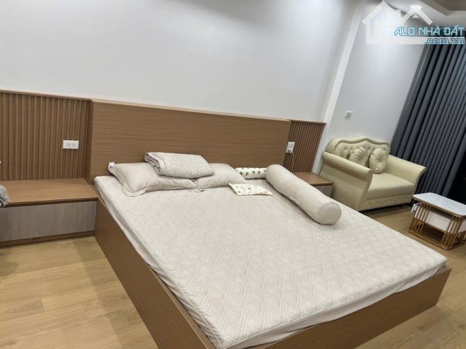 BÁN GẤP NHÀ KIM GIANG – Ô TÔ ĐỖ CỬA -KINH DOANH -NGÕ THÔNG -DT: 52m2 Giá 7.9 Tỷ - 3