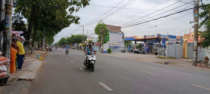 Mặt Tiền Bùi Hữu Nghĩa Cầu Bửu Hoà Tân Vạn Sổ Thổ Cư Ngang 12m 240m2 tâch được 3lô - 3