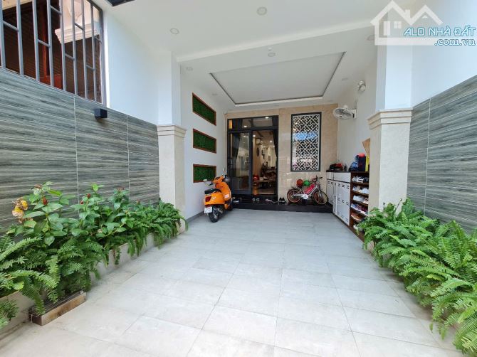 Nhà 3 tầng đẹp đường Vạn Kiếp, DT đất 88m ngang 4m5, nội thất và thiết kế hiện đại - 3