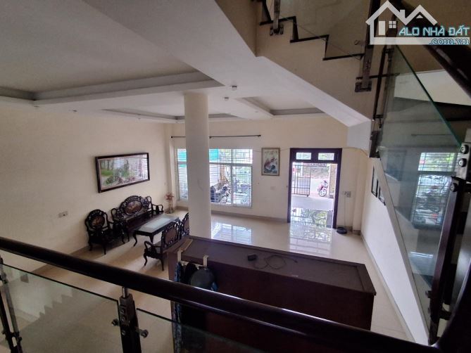 4 tầng 2 mặt tiền đường số 10 Nam Long Trần Trọng Cung Tân Thuận Đông Q7 192m2(8×24) 36.8t - 3