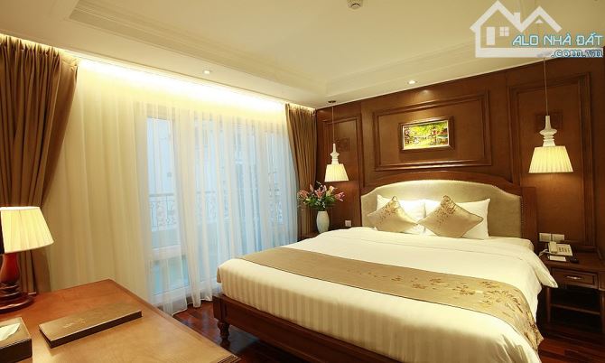 Bán toà nhà khách sạn mặt phố Hai Bà Trưng, DT 181m2, mt 7.2m, xây 9 tầng, 40 phòng - 4