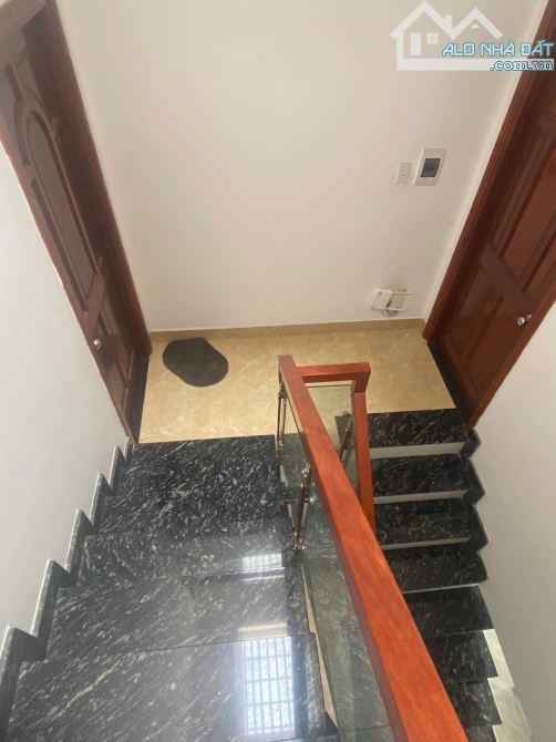 CẦN BÁN NHÀ 3 TẦNG HẺM XE HƠI HIỆP THÀNH 2 QUẬN 12 - 4