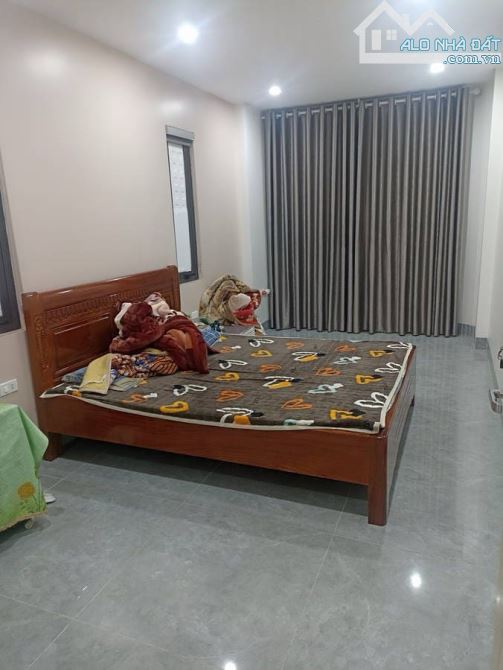BÁN NHÀ TẠI BÁT KHỐI LONG BIÊN 5 TẦNG 2 LÔ GÓC, MẶT TIỀN ĐẸP 13,5Tỷ - 4