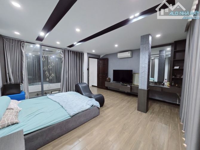 MẶT TIỀN ĐƯỜNG NGAY CẦU CHỮ Y - GIÁP Q1 - 4 TẦNG BTCT 56M2 - 9.5 TỶ - 4