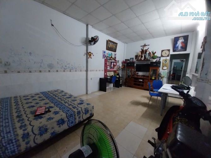 Phan Văn Hớn - sát khu 38ha - hẻm 5m - 4x20m - chỉ hơn 4 đồng - 4
