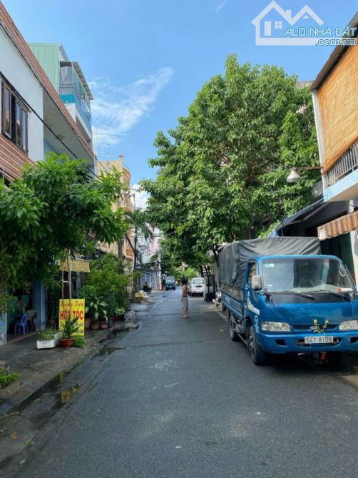 🏡 Nhà hẻm xe hơi Phan Sào Nam 1 trệt kinh doanh, 1 lầu, 2PN, 3WC 🛍 Tiện ích đầy đủ - 4