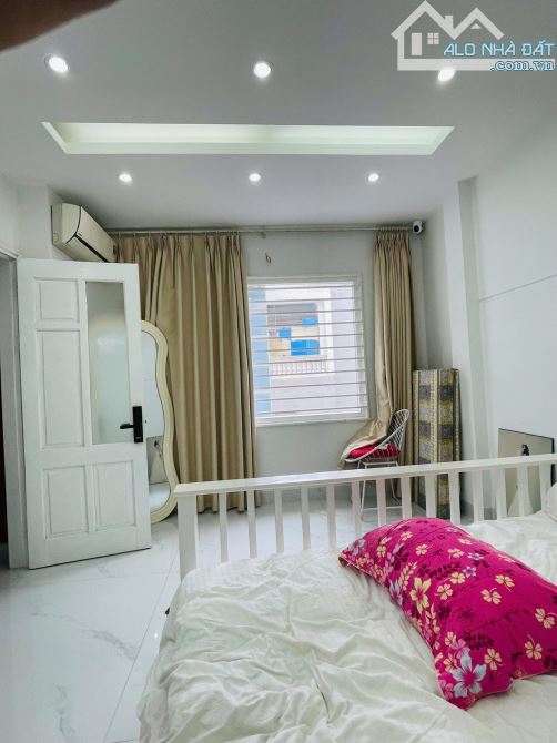 BÁN NHÀ LÔ GÓC THỊNH HÀO, ĐỐNG ĐA – NGÕ NHƯ PHỐ- Ô TÔ TRÁNH – KD SIÊU  - NHỈNH 17 TỶ - 5