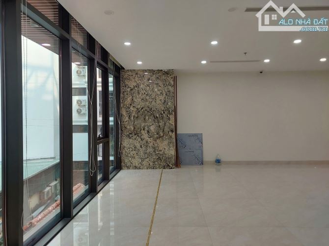 Bán nhà mặt phố Cự Lộc view hồ, ô tô vào nhà 8 tầng thang máy 100m2 MT 5.8m cho thuê 70tr - 5