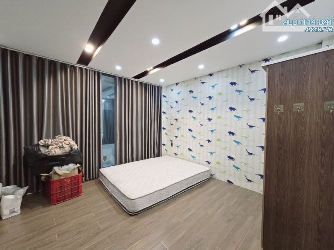 MẶT TIỀN ĐƯỜNG NGAY CẦU CHỮ Y - GIÁP Q1 - 4 TẦNG BTCT 56M2 - 9.5 TỶ - 5