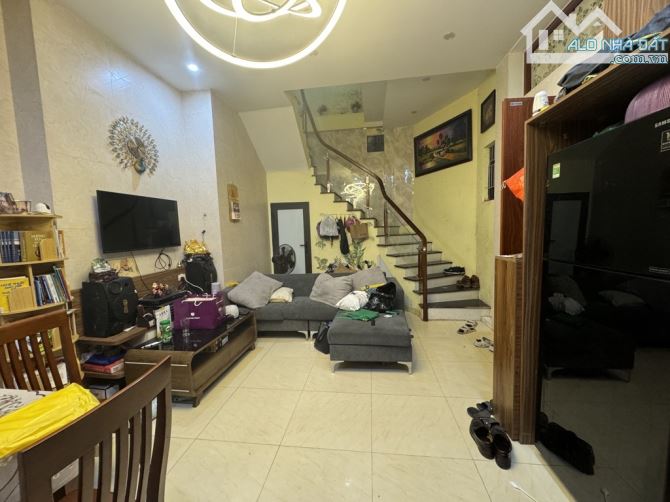 🏠 NHÀ DÂN XÂY - GẦN Ô TÔ-  THOÁNG MÁT - 35m *5 TẦNG - NHỈNH 6 TỶ - 5