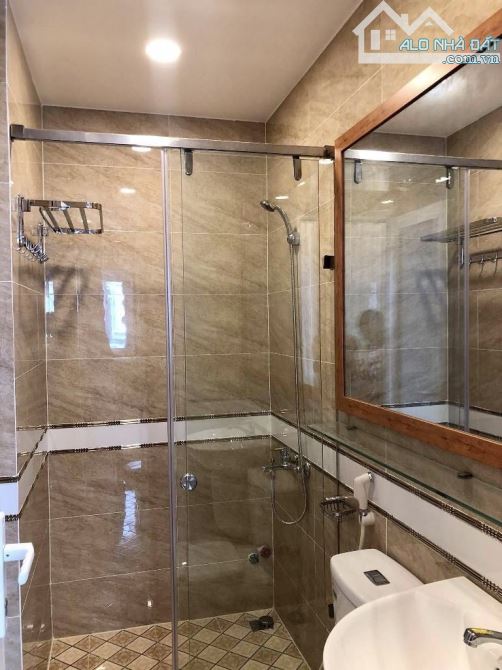 NHÀ MỚI 5 TẦNG BTCT - HẺM HXH 6M - PHAN VĂN TRỊ - DT (4M x 12M) - SÁT M.Ặ.T TI.Ề.N - 9PN - 6