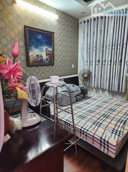 Bán nhà mặt tiền, Đường số 2, Phường Tân Kiểng, Quận 7. 54m2 - Nở hậu - 4 tầng. - 7