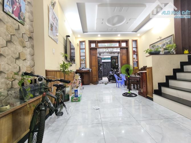 NHÀ MỚI ĐẸP 3 TẦNG HẺM NHỰA 6M NGAY TRẦN THỊ NĂM QUẬN 12 NHỈNH 5 TỶ. - 8