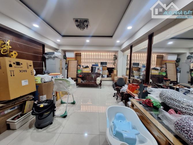 Q.TÂN PHÚ - Nhà mặt tiền đẹp như tranh 6 tầng, thang máy 128m2 ( 5m ❌ 26m). Giá 22 tỷ TL - 8