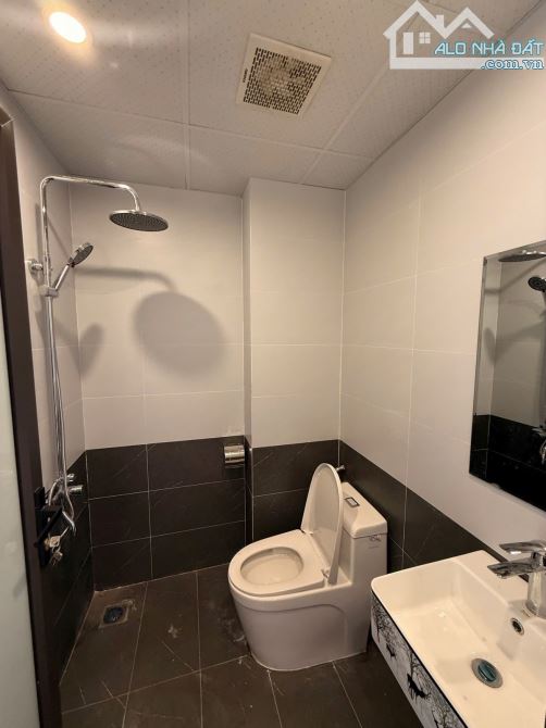 [HOT] BÁN NHÀ MẶT PHỐ MẬU LƯƠNG - 5 TẦNG THIẾT KẾ HIỆN ĐẠI - 8.7 TỶ - "Ô TÔ QUA NHÀ" - KD - 8