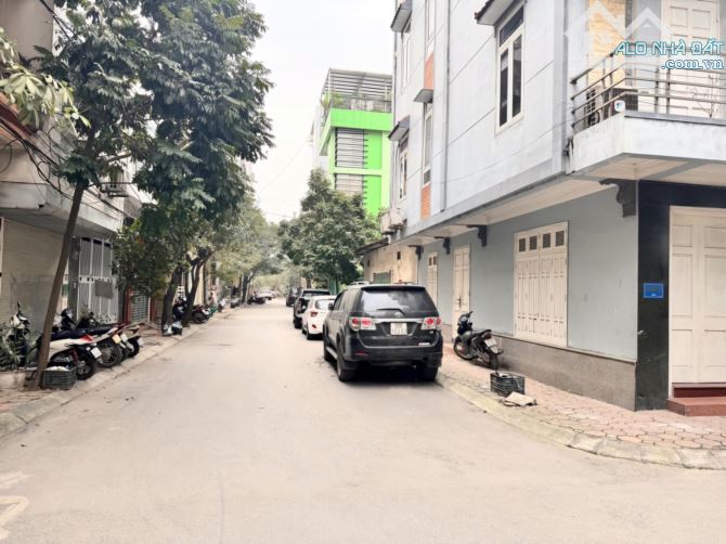 SIÊU HIẾM - PHÂN LÔ LÔ GÓC 2 MẶT ĐƯỜNG ĐỀU VỈA HÈ 3 OTO TRÁNH ĐỖ - 1