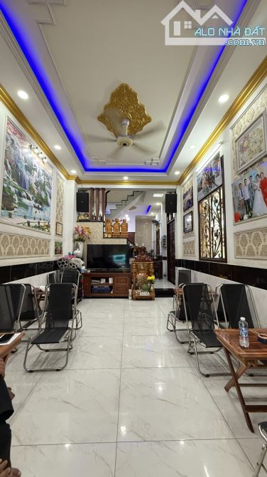 NHÀ KẾ HXH DIỆP MINH CHÂU GIÁP TÂN SƠN NHÌ,84M2 (4.3❌️19.5)m, 3 TẦNG btct, GIÁ 6.x TỶ