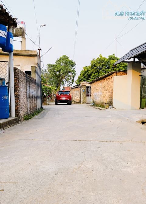 Bánn đất đẹp Nam Hồng _Đông Anh ô tô vào tận đất 76m chỉ hơn 3đ