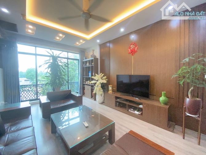 SIÊU PHẨM HOÀNG VĂN THÁI – Ô TÔ ĐỖ CỔNG – KINH DOANH – DIỆN TÍCH:45m2 x 5Tầng Giá 7,5 Tỷ