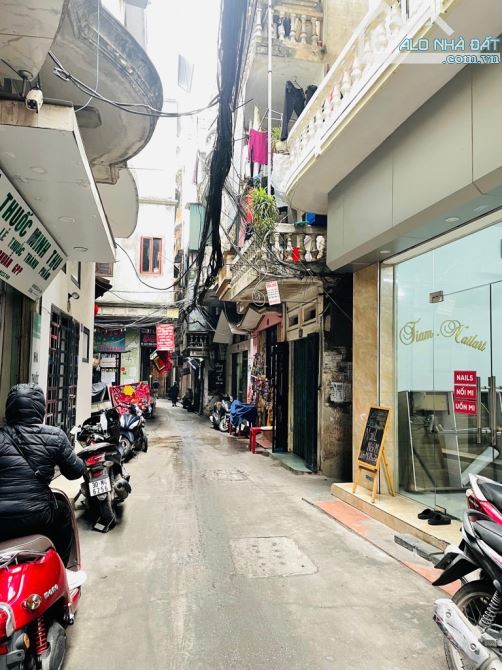 TRUNG TÂM ĐỐNG ĐA 65M 4 TẦNG MT 4M NGÕ THÔNG KINH DOANH-ẢNH VÀ THÔNG TIN CHUẨN 100%. Sổ Đỏ