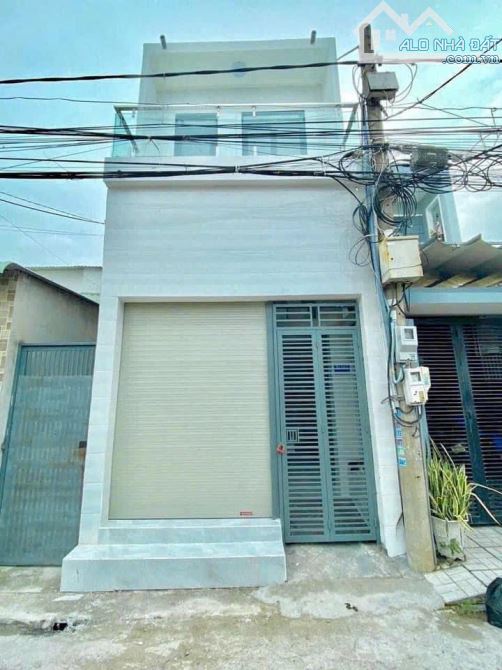Bán nhà lầu mặt tiền hẻm kinh doanh SHR_Thổ cư đường oto _VT2 Nguyễn Ái Quốc .
