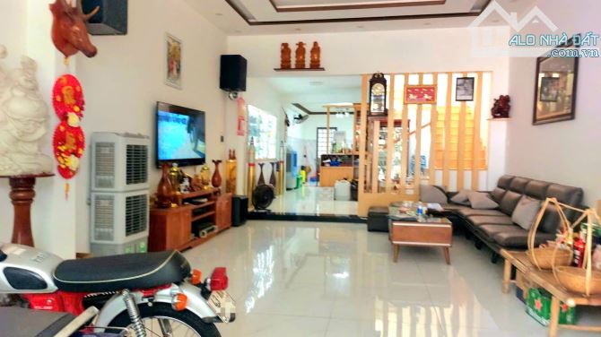 💥 Mặt tiền KINH DOANH đường 10,5m HUỲNH TẤN PHÁT, DT 100m2 x 4 Tầng – chỉ 12 tỷ x