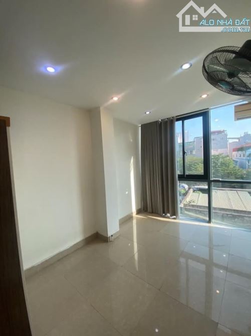 Bán toà CCMN ngõ 143 Quan Hoa. Cầu Giấy DT 166m x 10T. Mặt tiền 5m. Giá 59.8 tỷ