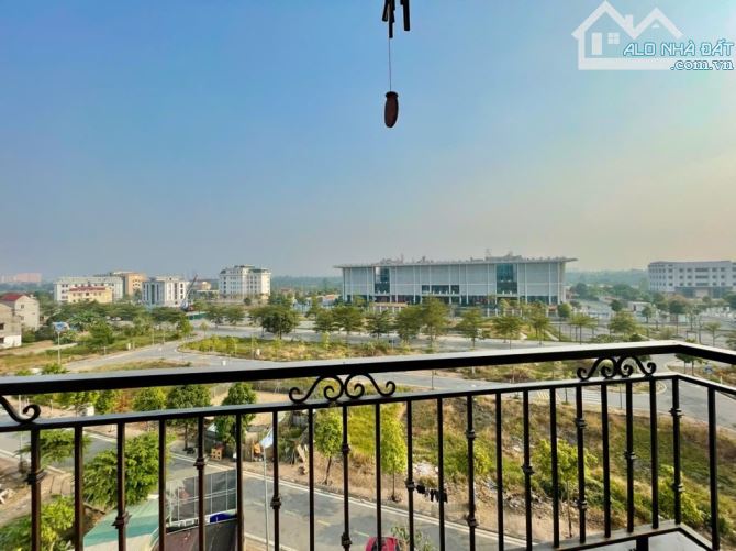 #Bán nhà Hồ Tùng Mậu, 6 Tầng, Thang máy - ô tô đỗ - KD, nhỉnh 8tỷ