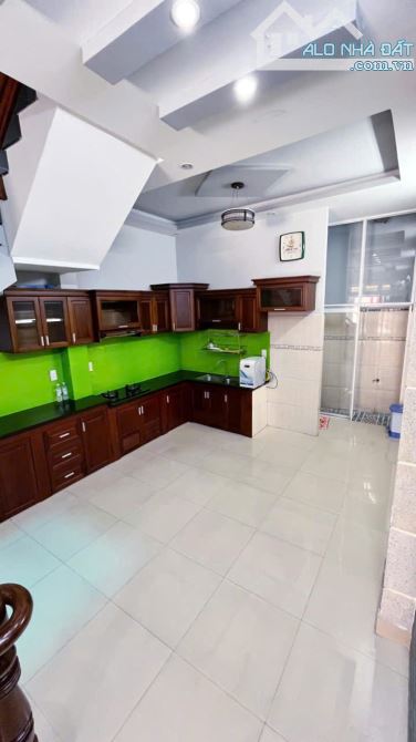 CHO THUÊ NHÀ NGUYÊN CĂN QUANG TRUNG GÒ VẤP, HẺM XE HƠI 4C, 56M2, 4 LẦU 4PN